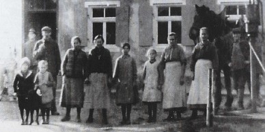 Bewohner der Biburger Mühle um 1910